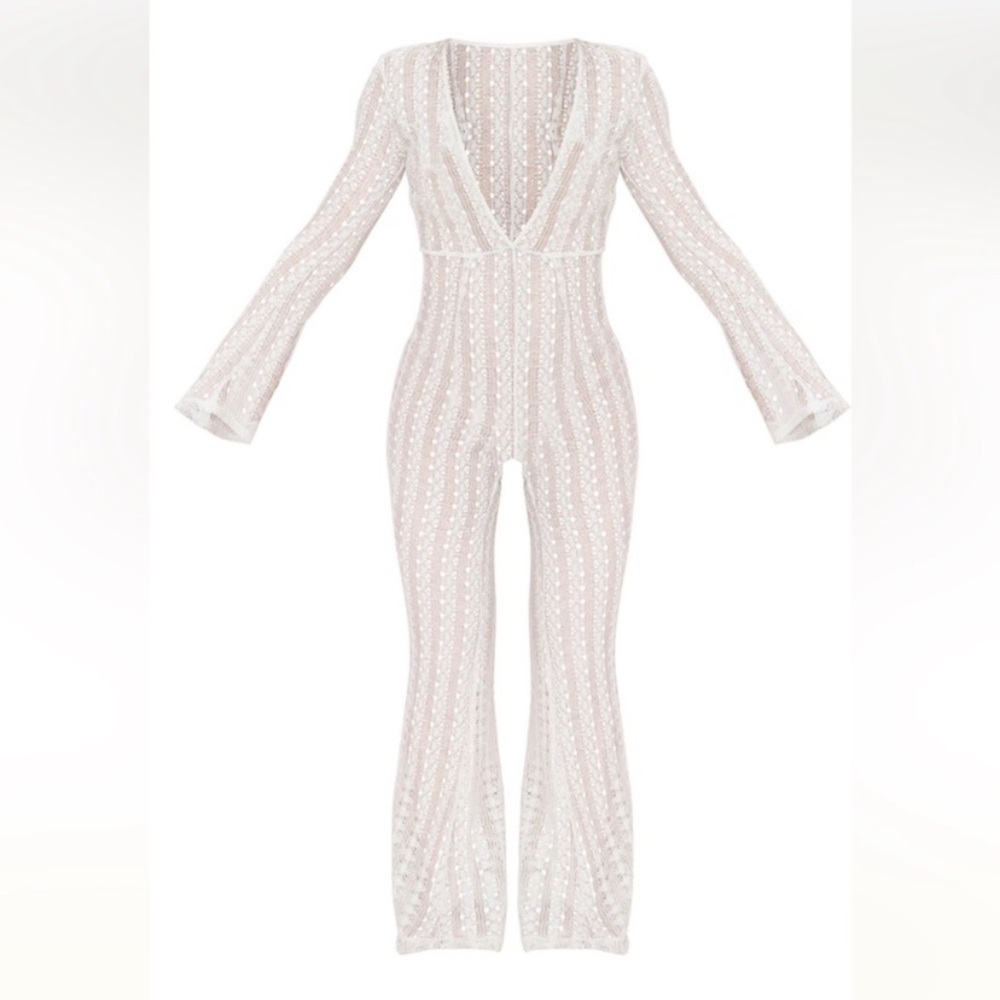 PrettyLittleThing Beach White Crochet Jumpsuit NWT - Picture 4 of 15